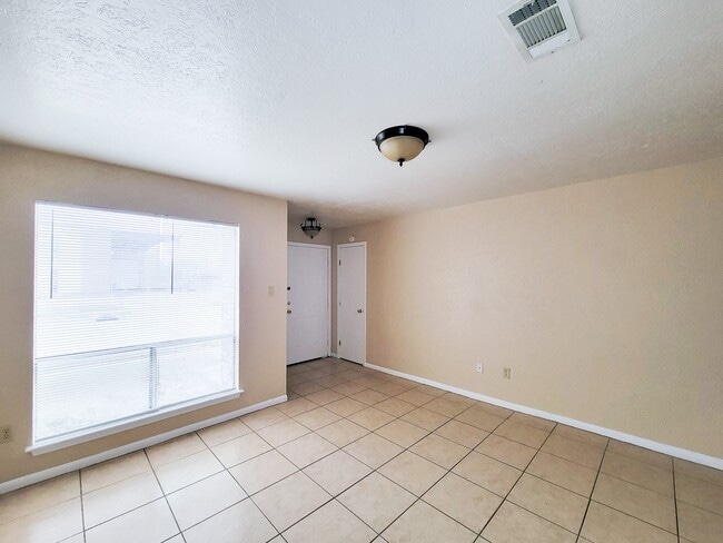 property at 1511 Barcelona Way Dr