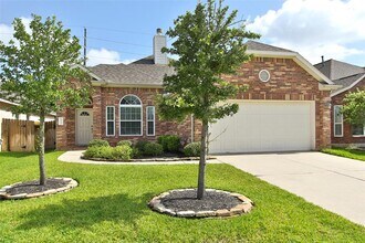 10030 Taylor Springs Ln in Tomball, TX - Building Photo - Building Photo