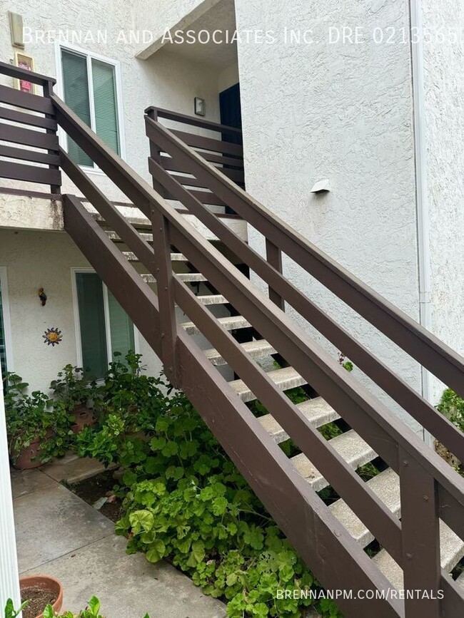 2425 Cranston Dr-Unit -#8 in Escondido, CA - Building Photo - Building Photo