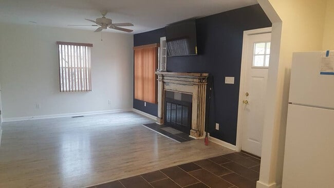 215 Circle Dr in Mount Airy, NC - Building Photo - Building Photo