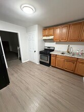 958 Taylor Ave in East Patchogue, NY - Building Photo - Building Photo