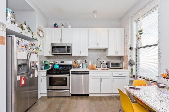 1715 S Carpenter St, Unit #1 in Chicago, IL - Building Photo - Building Photo