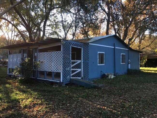 39 Carolyn St in Huntsville, TX - Building Photo - Building Photo