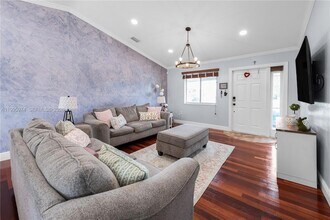 670 NW 16th St in Homestead, FL - Building Photo - Building Photo