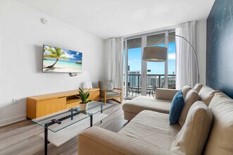 2602 Hallandale Beach Blvd, Unit ID1227510P in Hallandale Beach, FL - Foto de edificio - Building Photo