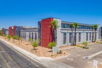Urbana on 12th in Phoenix, AZ - Building Photo - Building Photo