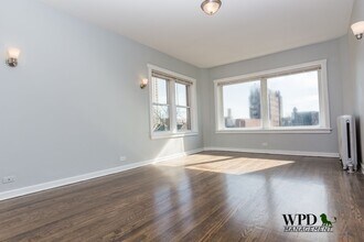 2220 E 68th St in Chicago, IL - Building Photo - Building Photo