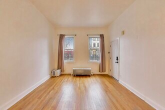 902 S Claremont Ave in Chicago, IL - Building Photo - Building Photo