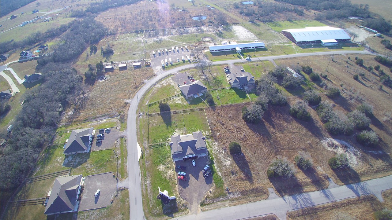 Silver Horse Ranch in Bryan, TX - Building Photo