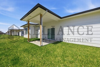 731 Elmwood St in Park City, KS - Building Photo - Building Photo