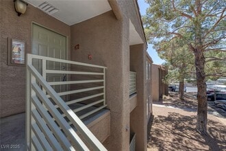 2100 Jetty Rock Dr in Las Vegas, NV - Building Photo - Building Photo