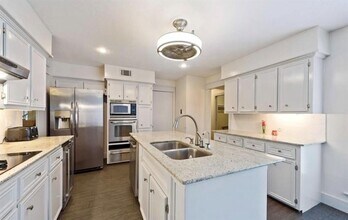 2824 S Logrun Cir in Spring, TX - Building Photo - Building Photo