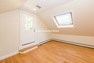 124 Monument St, Unit 1 in Medford, MA - Foto de edificio - Building Photo