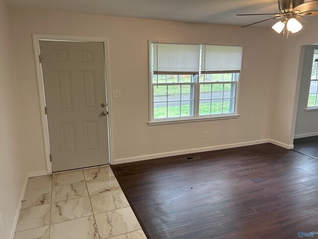 2620 Thornhill Rd NW in Huntsville, AL - Building Photo - Building Photo