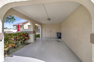 5531 Parkwalk Cir E in Boynton Beach, FL - Foto de edificio - Building Photo