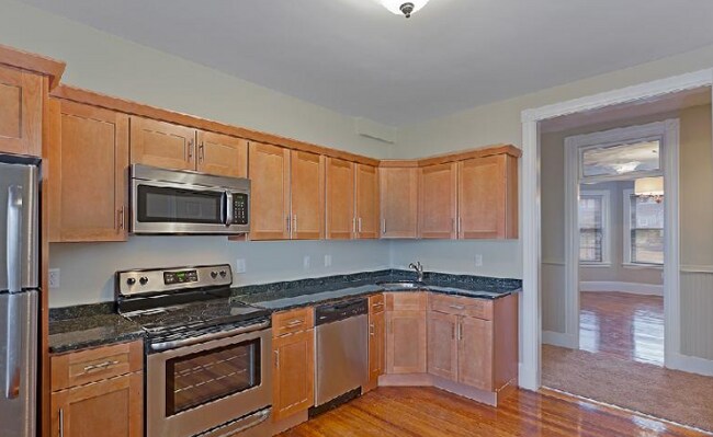 90 Gladstone St, Unit 1 in Boston, MA - Building Photo - Building Photo