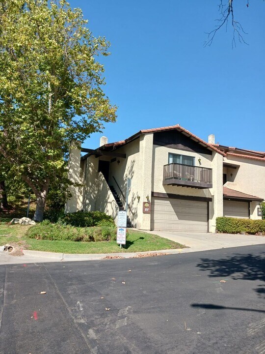 680 Floral Dr in Solvang, CA - Building Photo