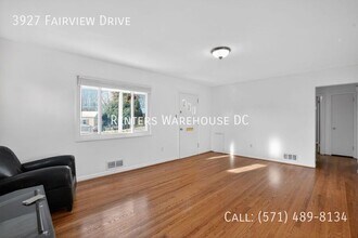 3927 Fairview Dr in Fairfax, VA - Building Photo - Building Photo