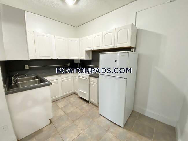 property at 91 Westland Ave