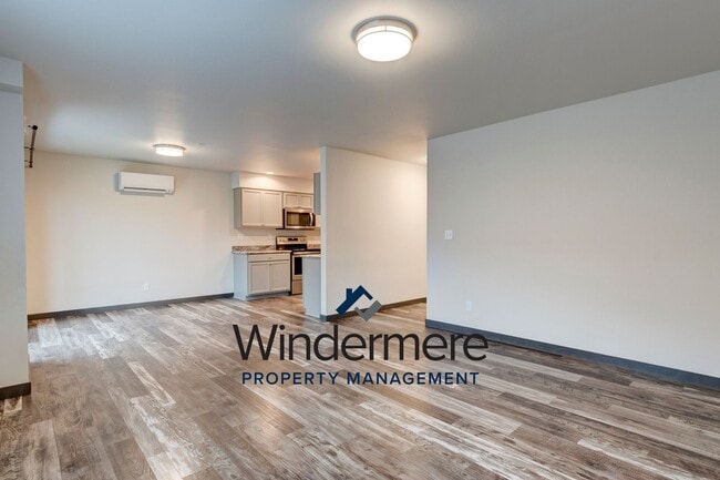 1651 SW Mulberry Pl in Oak Harbor, WA - Building Photo - Building Photo