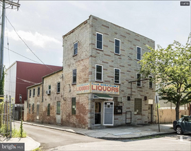 1419 Bank St, Unit #2 Loft Vaulted Ceiling in Baltimore, MD - Foto de edificio - Building Photo