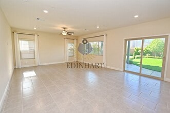 645 Blue Oak Lane W in Madera, CA - Building Photo - Building Photo