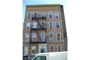 74 Eldert St Apartments