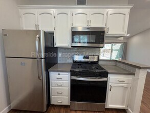 9505 Arlington Ave in Riverside, CA - Building Photo - Building Photo