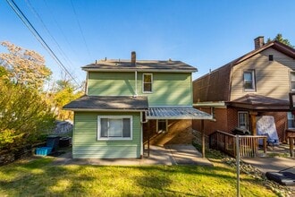 3100 Elroy Ave in Pittsburgh, PA - Building Photo - Building Photo