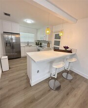 6250 SW 58th Pl in South Miami, FL - Building Photo - Building Photo