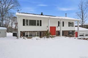 1618 Morningview Dr in Yorktown Heights, NY - Building Photo