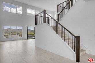 12509 Saddle Ct in Los Angeles, CA - Building Photo - Building Photo