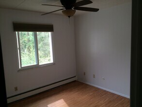 950 S Lincoln St, Unit Unit 950 in Kent, OH - Foto de edificio - Building Photo