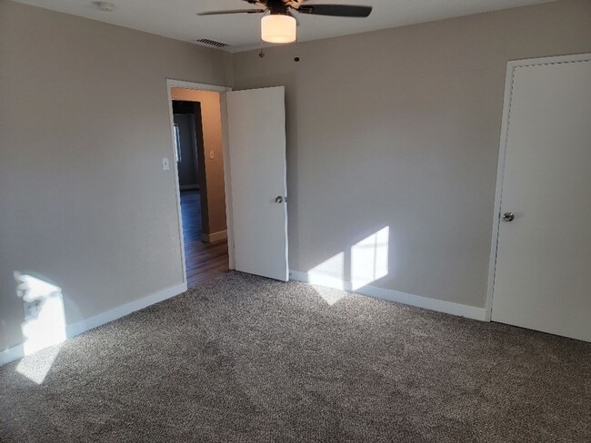 2229 Donna St in North Las Vegas, NV - Building Photo - Building Photo