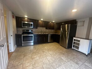 398 Bridgton Rd in Westbrook, ME - Building Photo - Building Photo