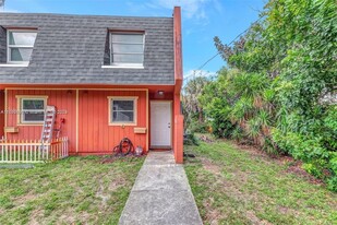 6141 SW 42nd Ct in Davie, FL - Building Photo