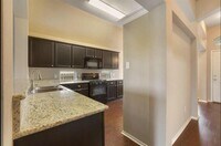 100 Brookside Dr photo'