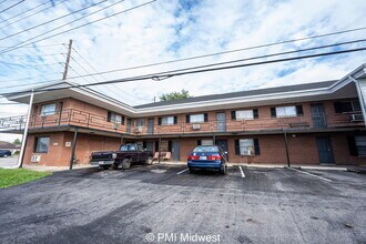 7046 E US Hwy 36 in Avon, IN - Building Photo - Building Photo