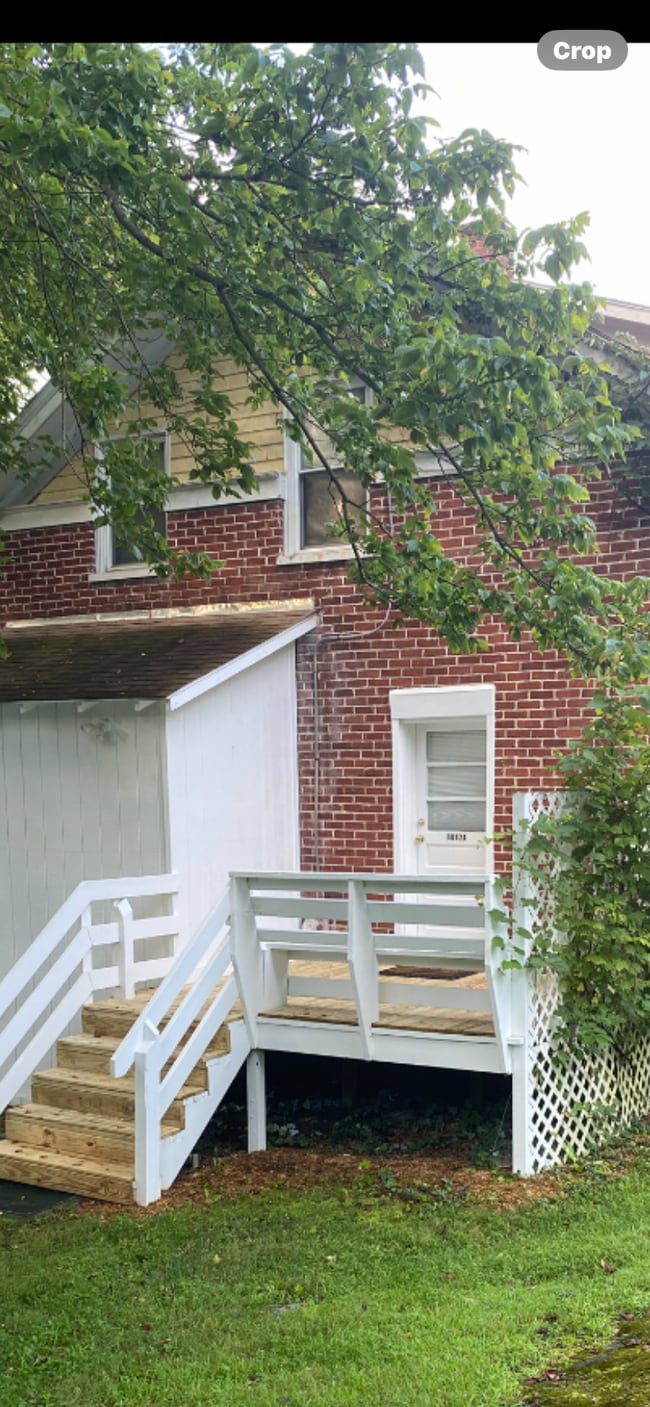 1017 Tyler Ave, Unit 1017A in Radford, VA - Building Photo - Building Photo
