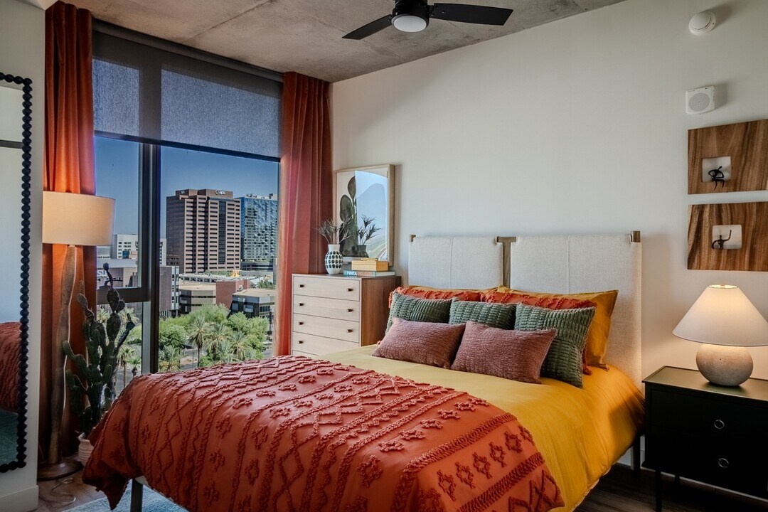 Sol Modern in Phoenix, AZ - Building Photo