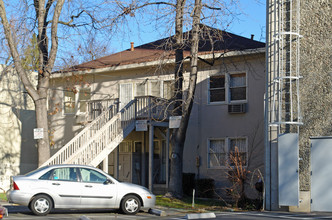 1322 H St in Sacramento, CA - Building Photo - Building Photo