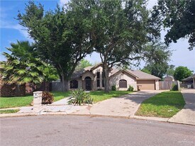 24 Vera Ave in Edinburg, TX - Building Photo