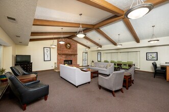 Basswood Apartments in Bloomington, IN - Building Photo - Interior Photo