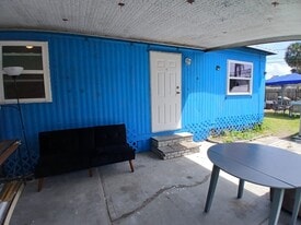 6604 Sandra Dr, Unit A in Port Richey, FL - Building Photo