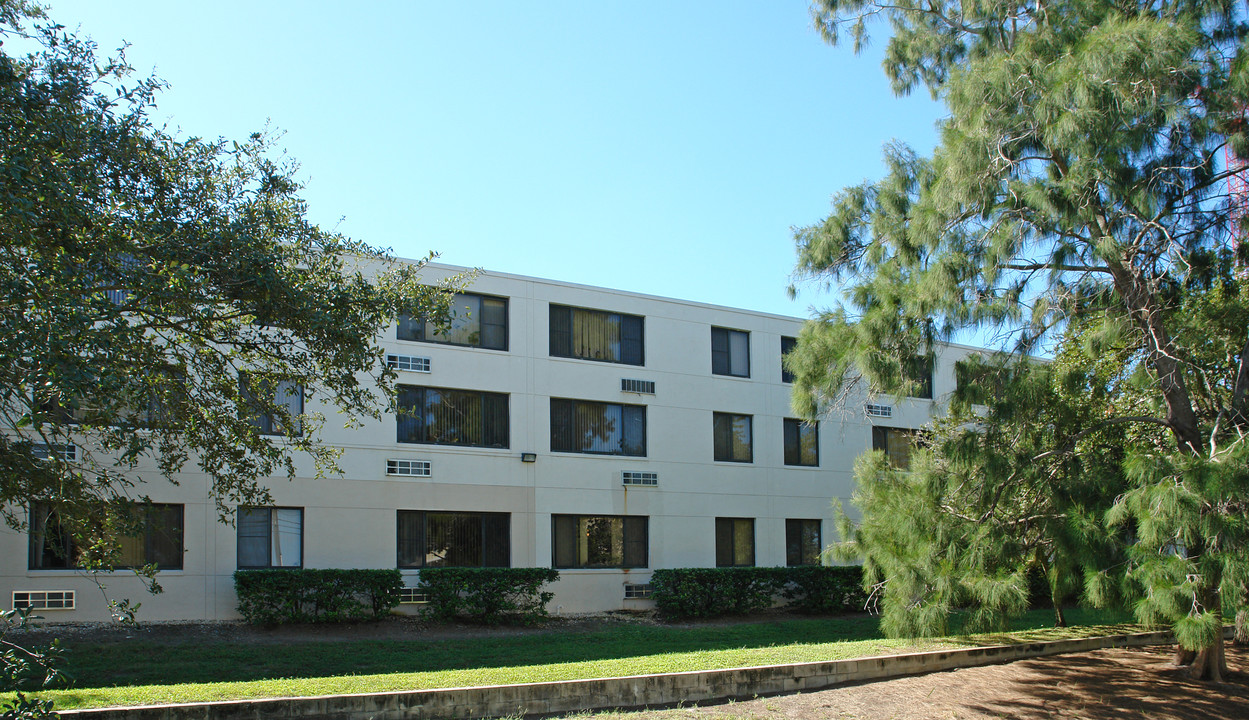 Freedom Village II Apartments in Tampa, FL - Building Photo