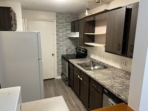 400 Governors Dr in Winthrop, MA - Building Photo - Building Photo
