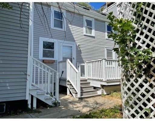 118 Sciarappa St in Cambridge, MA - Building Photo