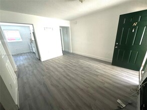 720 NW 27th Ct in Miami, FL - Building Photo - Building Photo