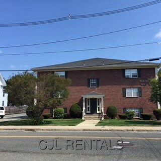 50 Franklin St in Stoneham, MA - Building Photo