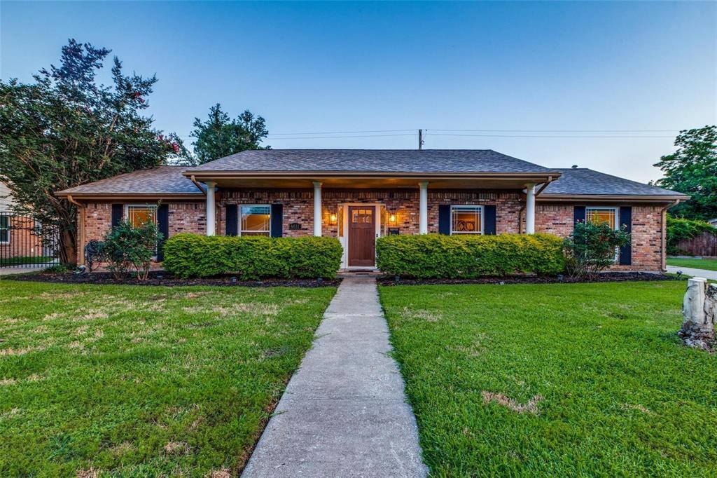 6031 McKnight St in Houston, TX - Foto de edificio